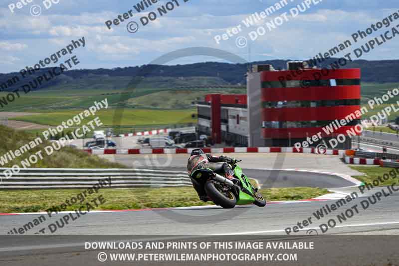 cadwell no limits trackday;cadwell park;cadwell park photographs;cadwell trackday photographs;enduro digital images;event digital images;eventdigitalimages;navarra;no limits trackdays;peter wileman photography;racing digital images;trackday digital images;trackday photos